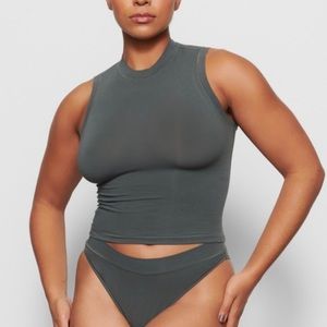 skims jersey stretch cotton mock neck sleeveless t shirt